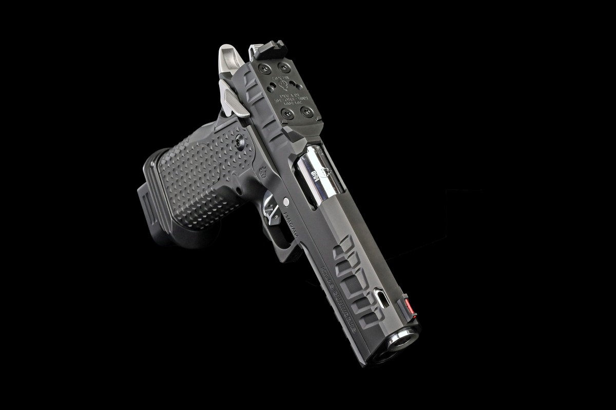 Atlas Gunworks, Apollo V3 Two-Tone, SAO Semi-Auto (2011) Pistol, 4.6" SS Ported Bull Barrel, Ambi Safety, Steel Grip, Tactical Magwell, Flat Med Silver Trigger, Black DLC Finish with Silver Barrel & Controls, RMR/SRO Plate, Two 20 Rd & One 17rd Magazines.