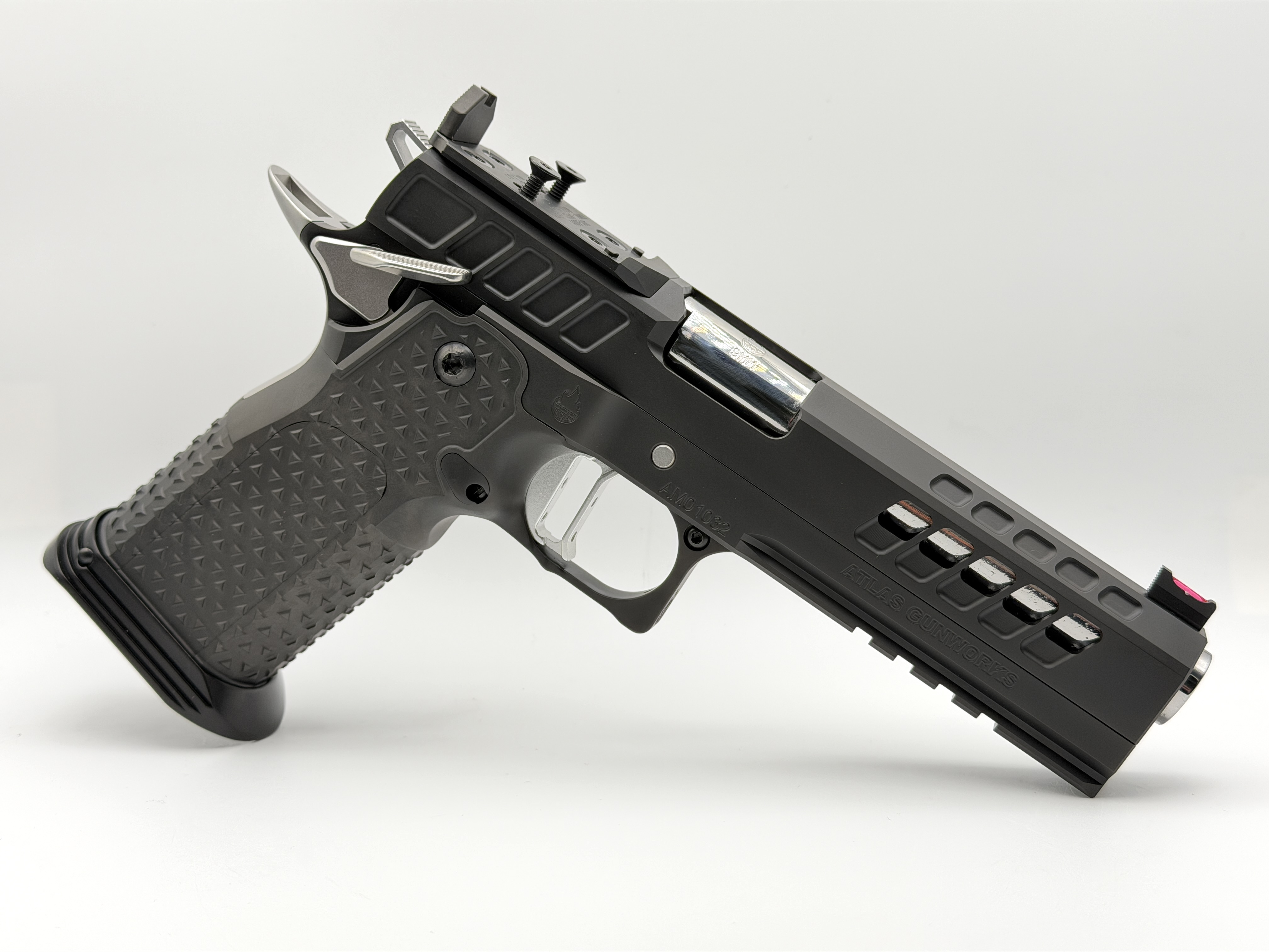 SP Firearms Atlas Gunworks TITAN RDS V3, 9MM, 5IN BULL, TWO-TONE, TACTICAL MAGWELL, MEDIUM SILVER SUB 2LB RMR PLATE